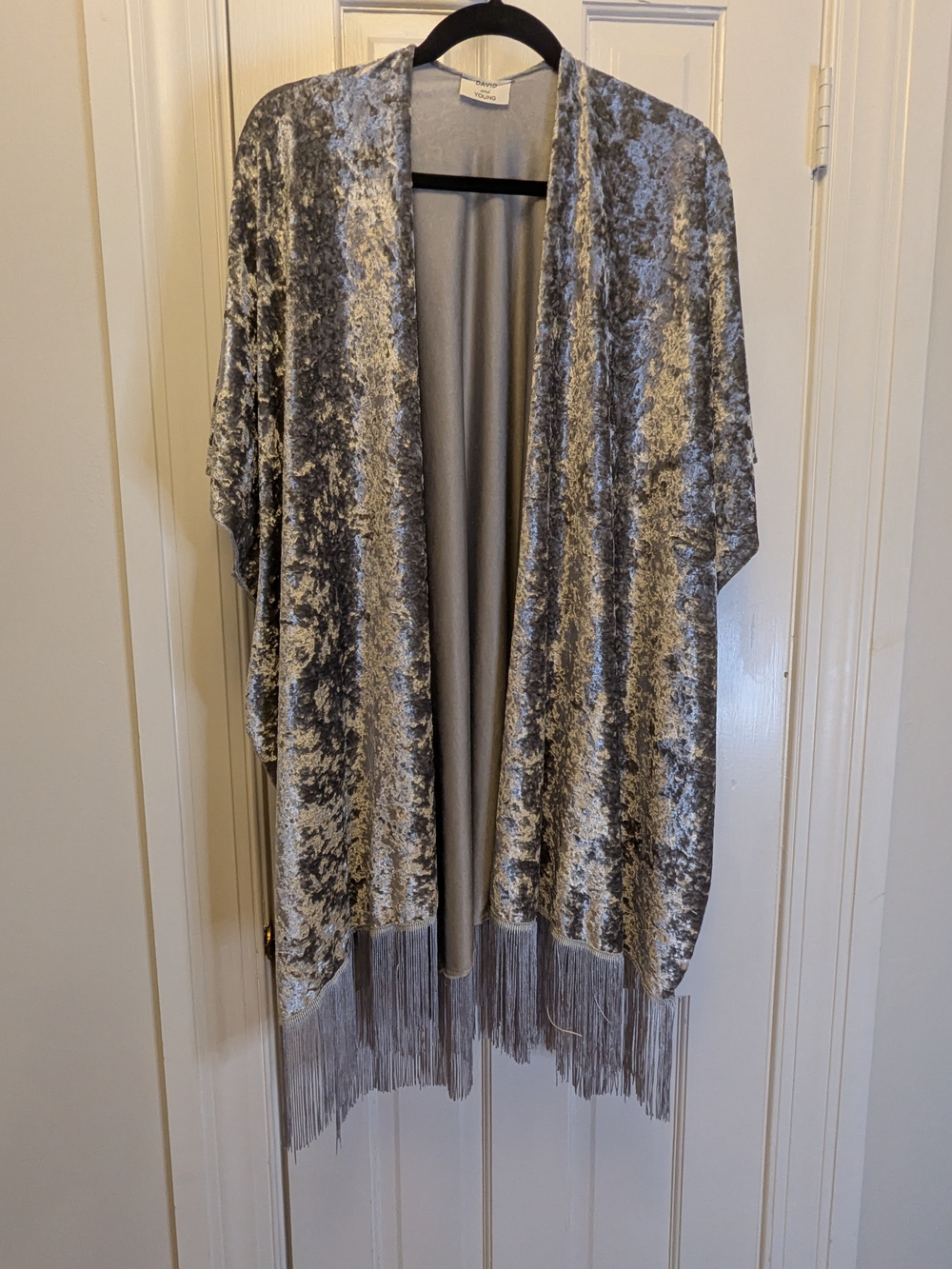 David and Young Silver Crushed Velvet Fringe Wrap